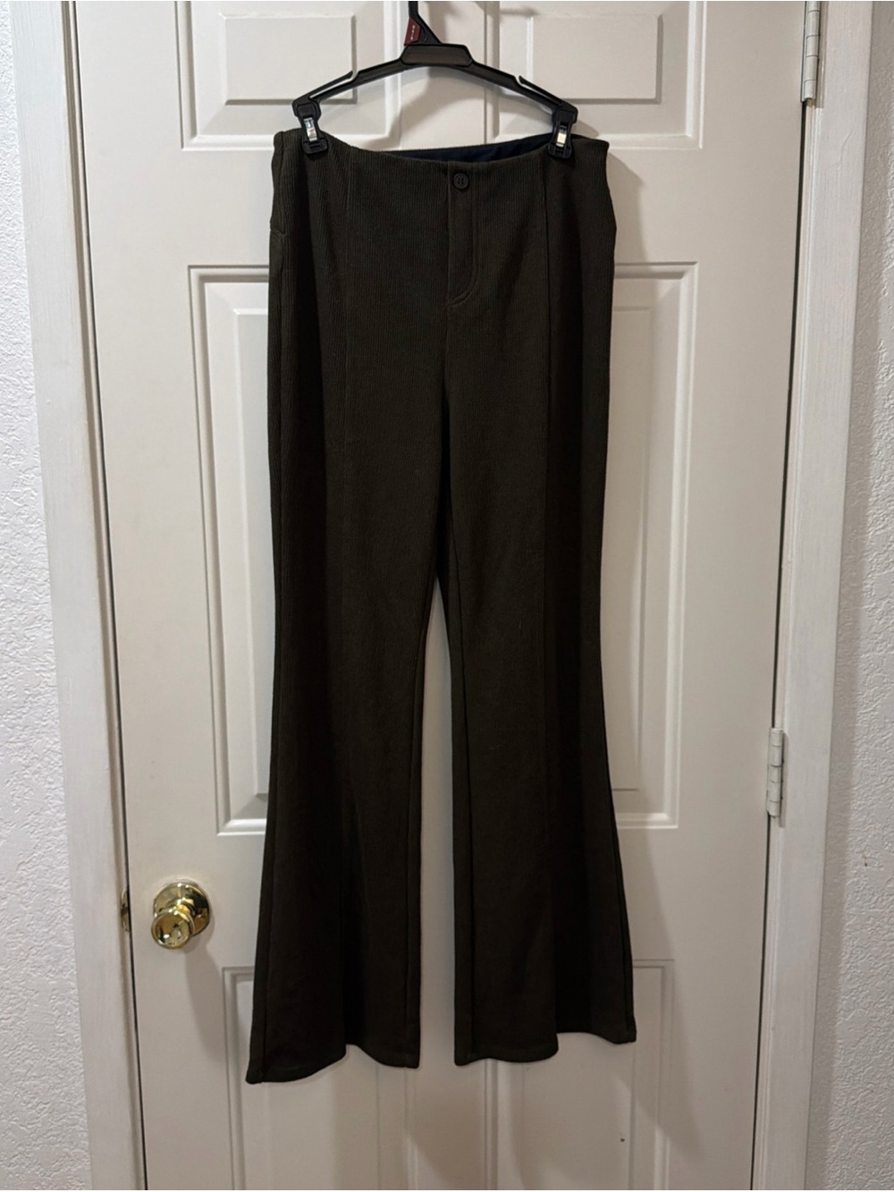 Halara Women's Olive Green Pull-On High-Waisted Flare Pants Size M NEW